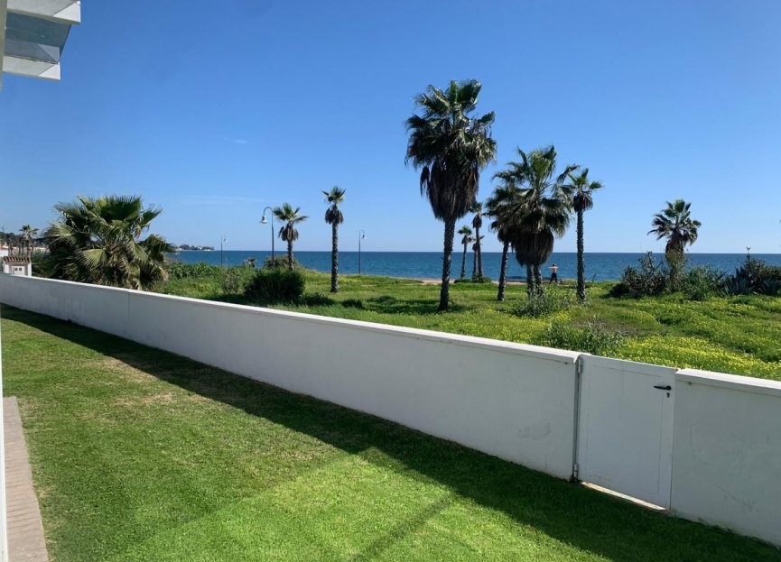 Resale - House - Detached Villa - Estepona - Estepona Centro