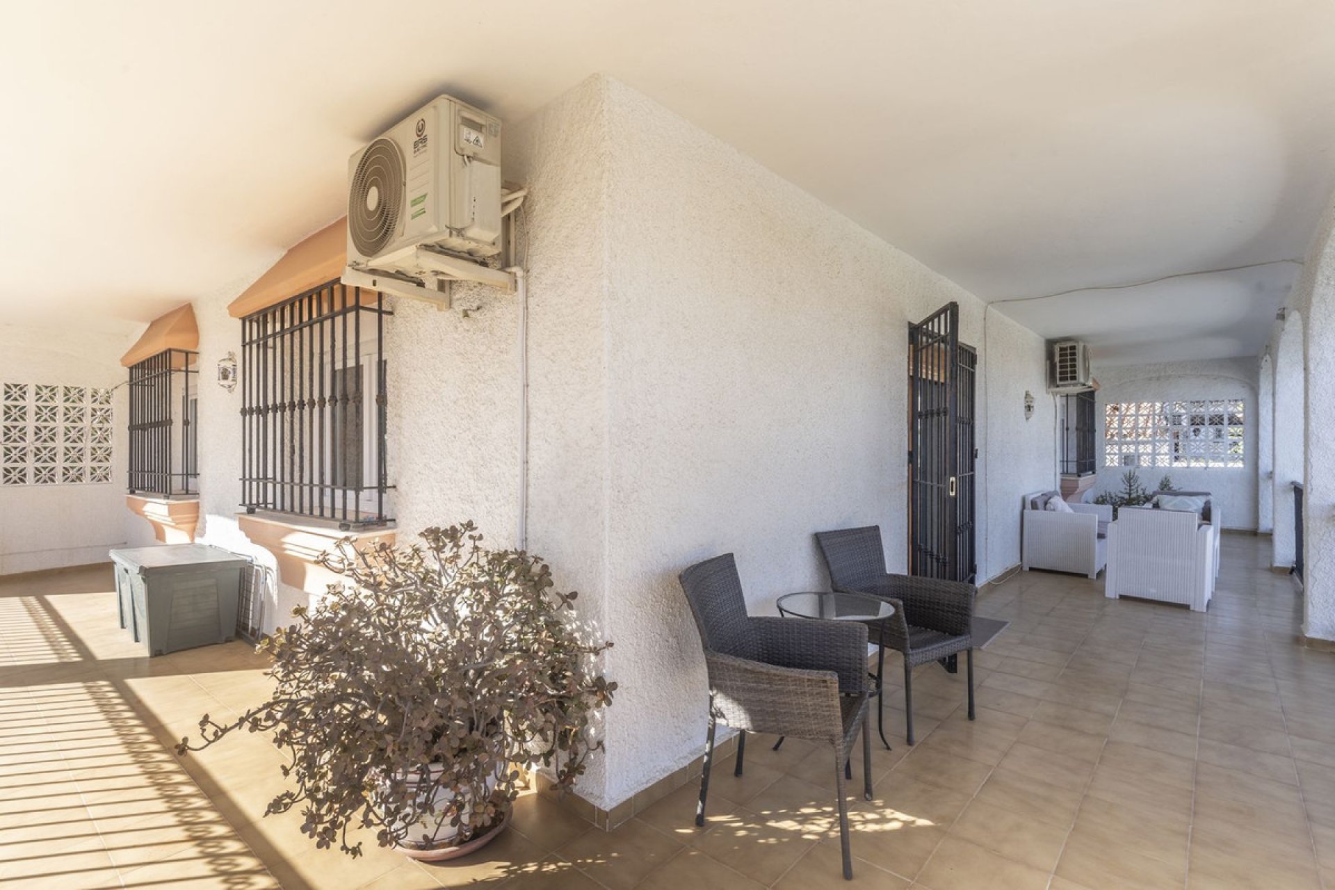 Resale - House - Detached Villa - Estepona - Estepona Centro