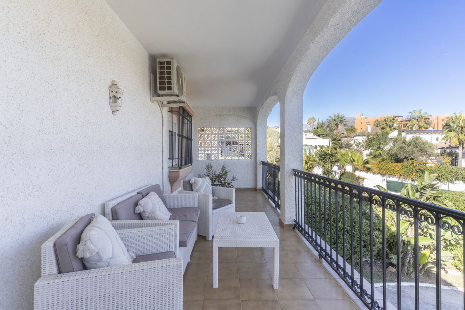 Resale - House - Detached Villa - Estepona - Estepona Centro