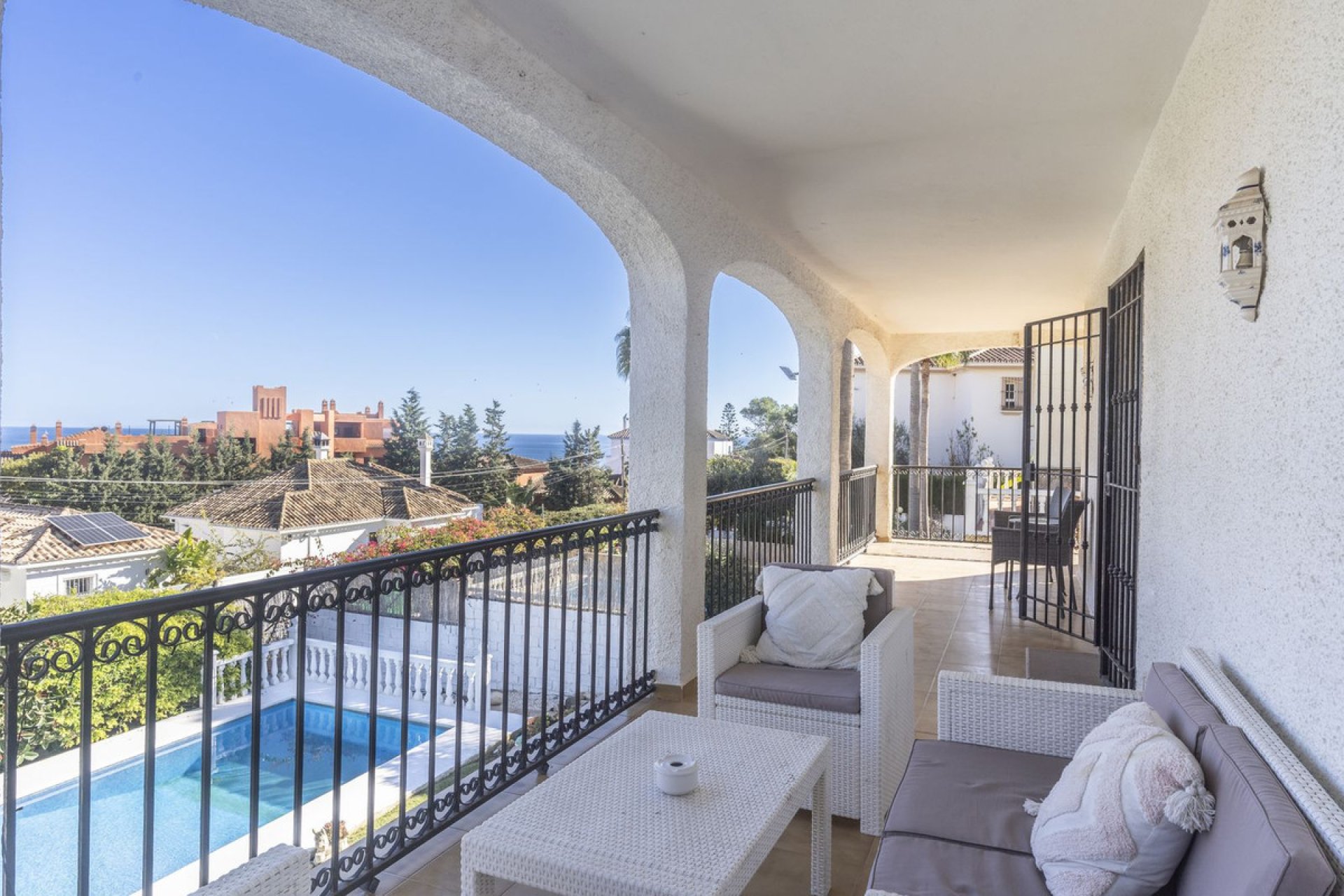 Resale - House - Detached Villa - Estepona - Estepona Centro