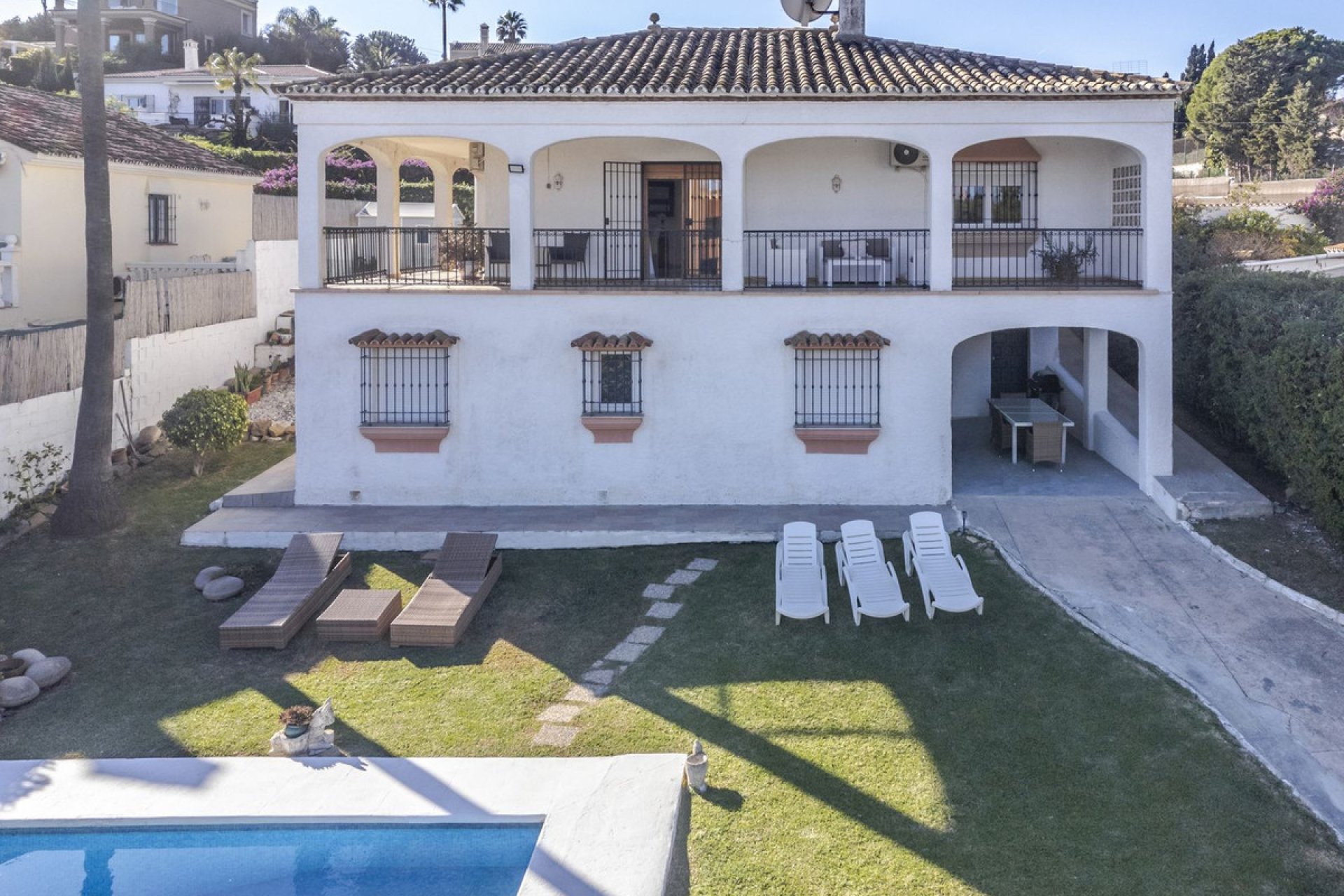 Resale - House - Detached Villa - Estepona - Estepona Centro