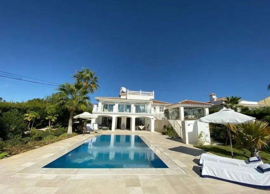 Resale - House - Detached Villa - Estepona - Estepona Centro