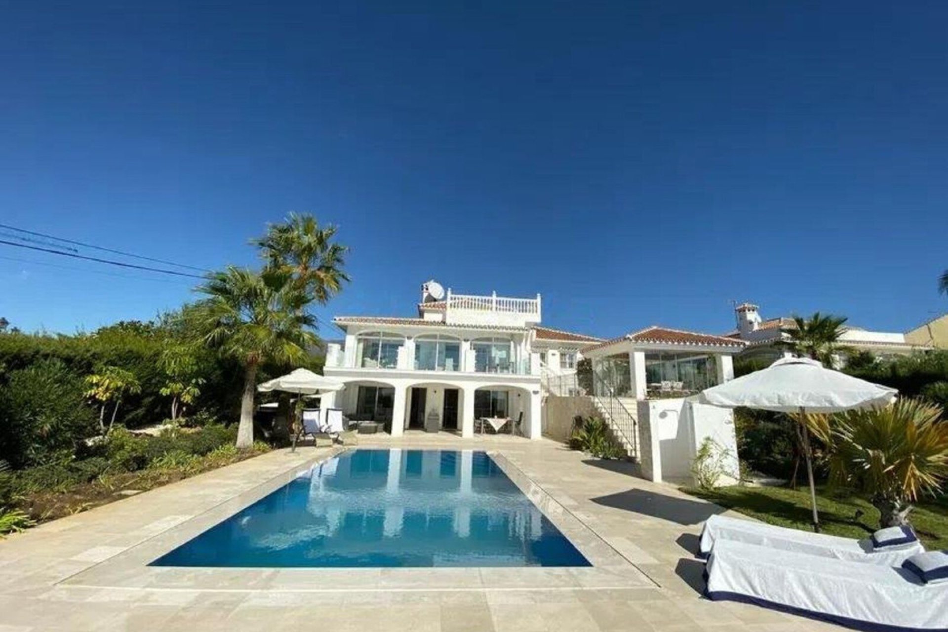 Resale - House - Detached Villa - Estepona - Estepona Centro