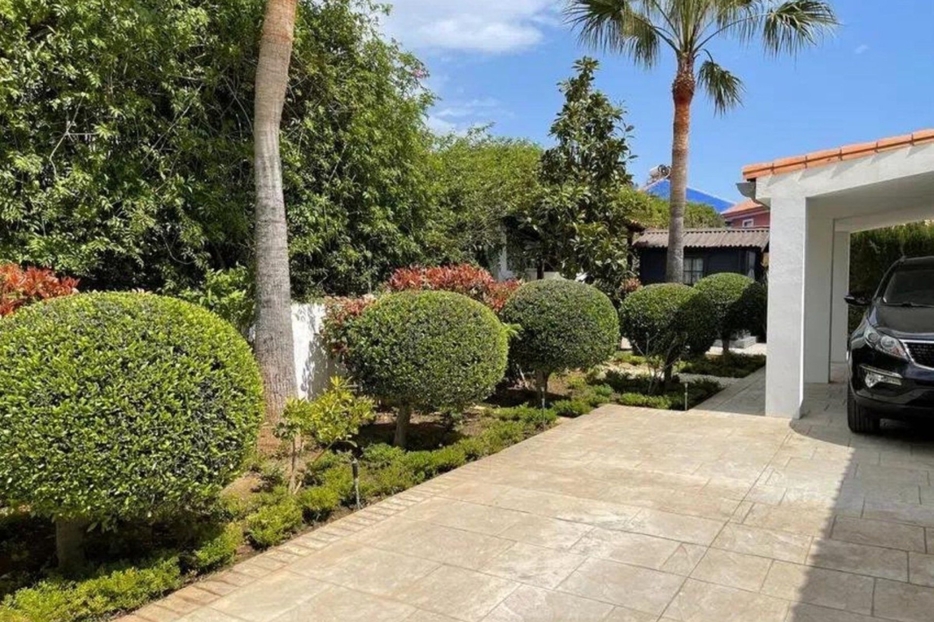 Resale - House - Detached Villa - Estepona - Estepona Centro