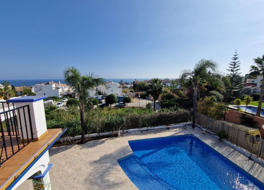 Resale - House - Detached Villa - Estepona - Estepona Centro