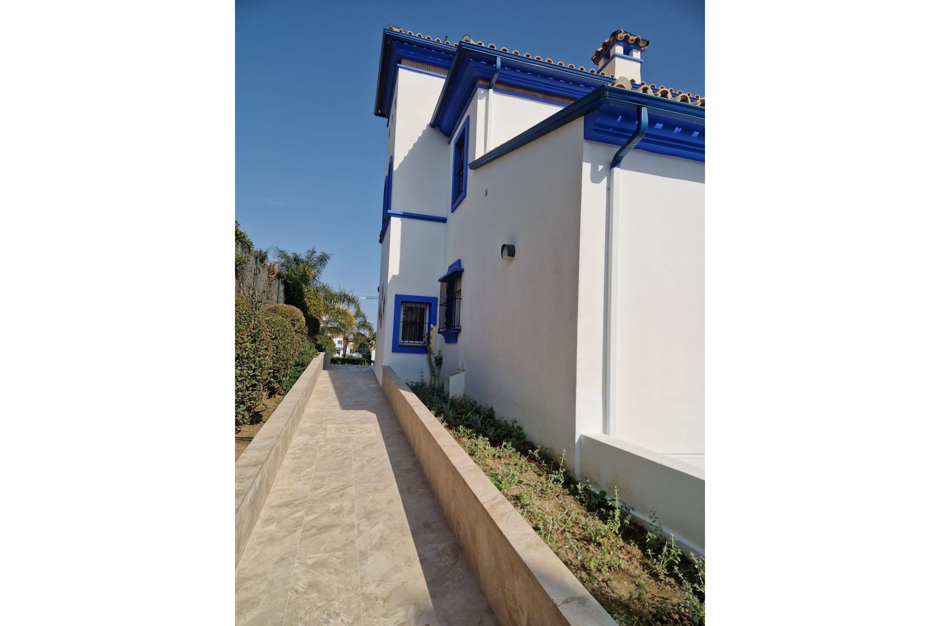 Resale - House - Detached Villa - Estepona - Estepona Centro