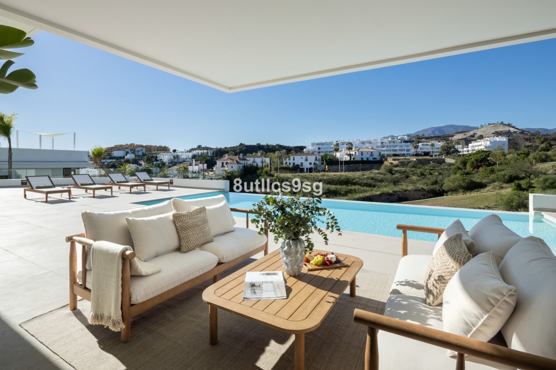 Resale - House - Detached Villa - Estepona - Estepona Centro