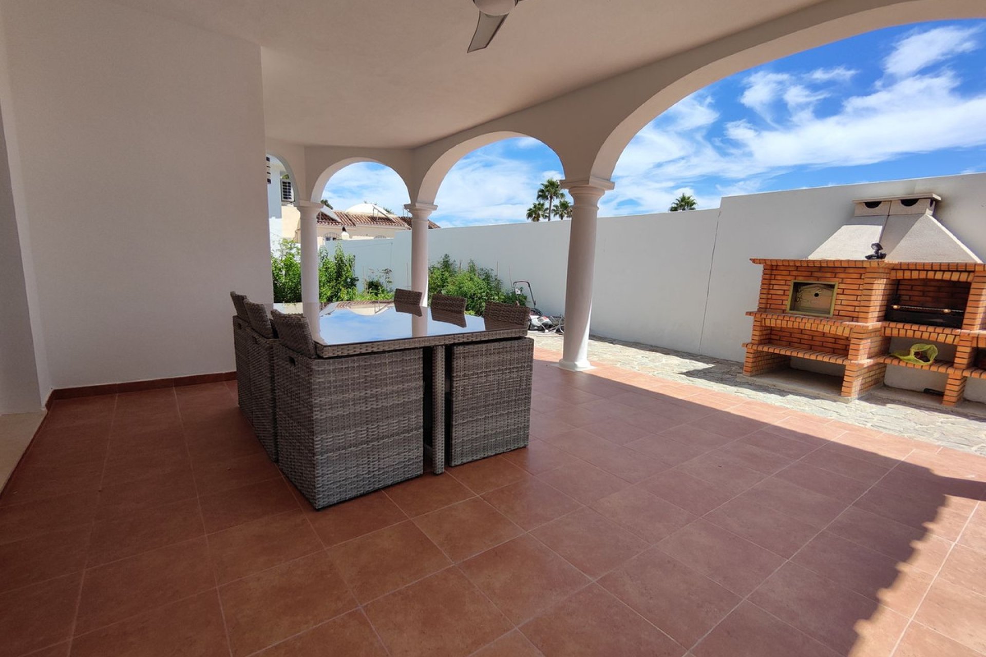 Resale - House - Detached Villa - Estepona - Estepona Centro