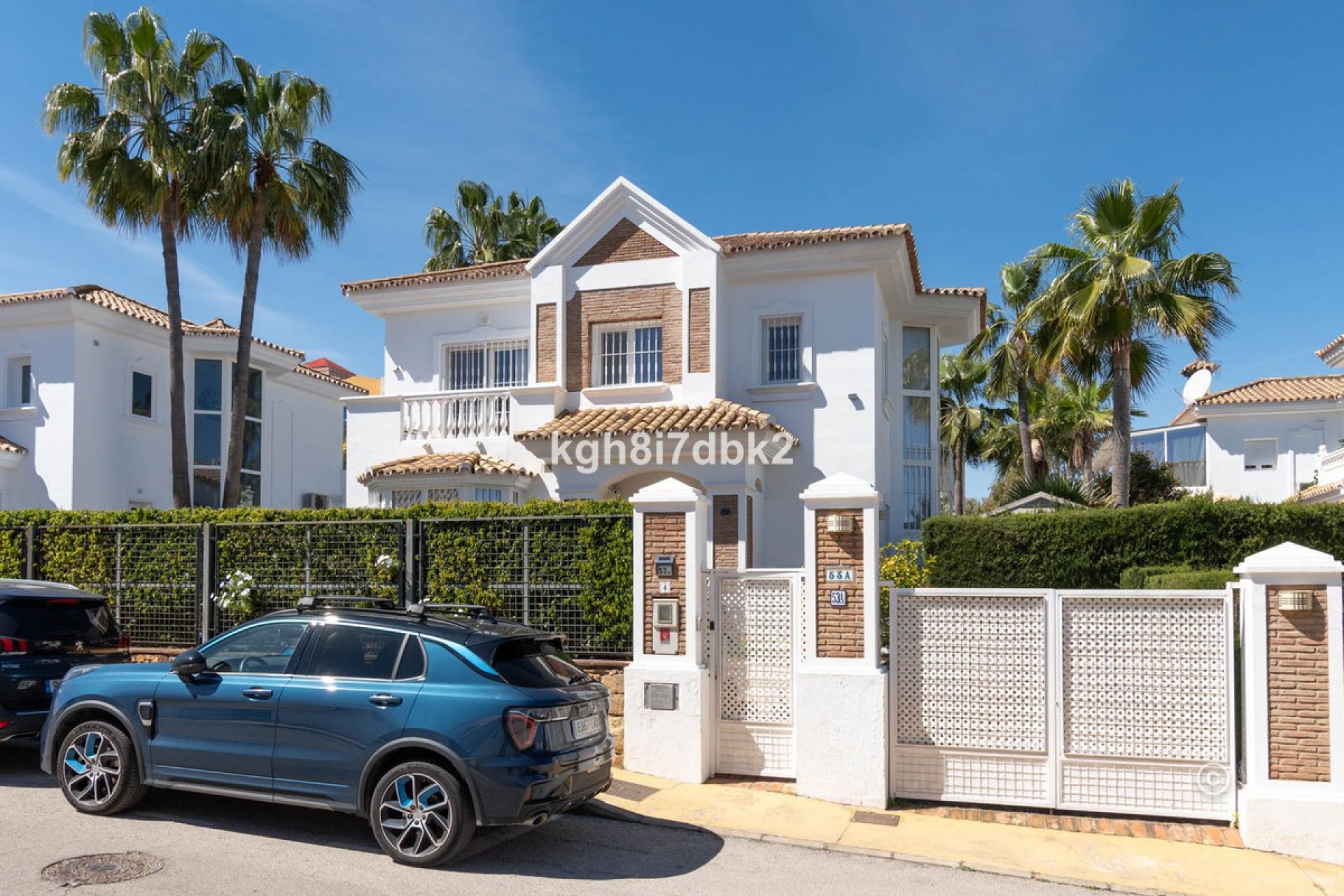 Resale - House - Detached Villa - Estepona - Estepona Centro