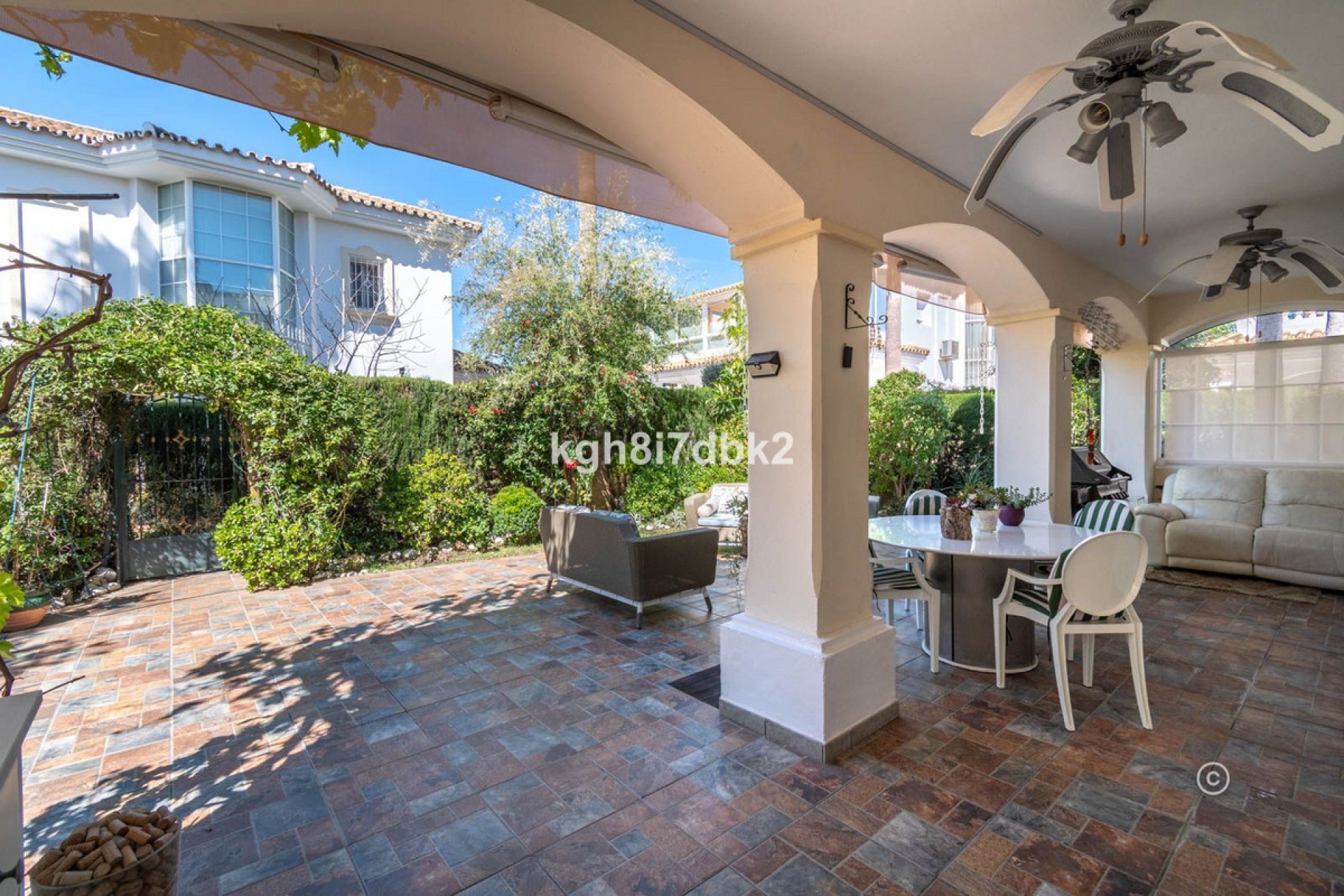 Resale - House - Detached Villa - Estepona - Estepona Centro