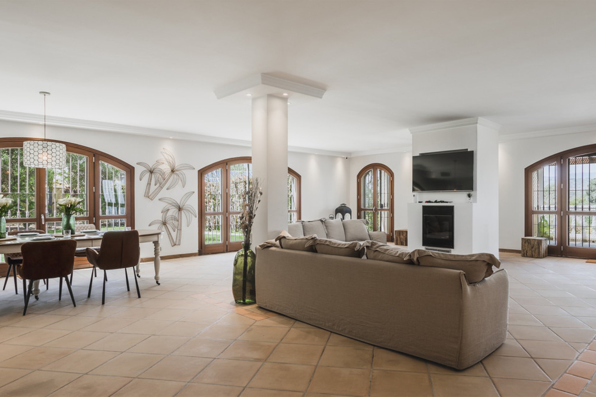 Resale - House - Detached Villa - Estepona - Estepona Centro