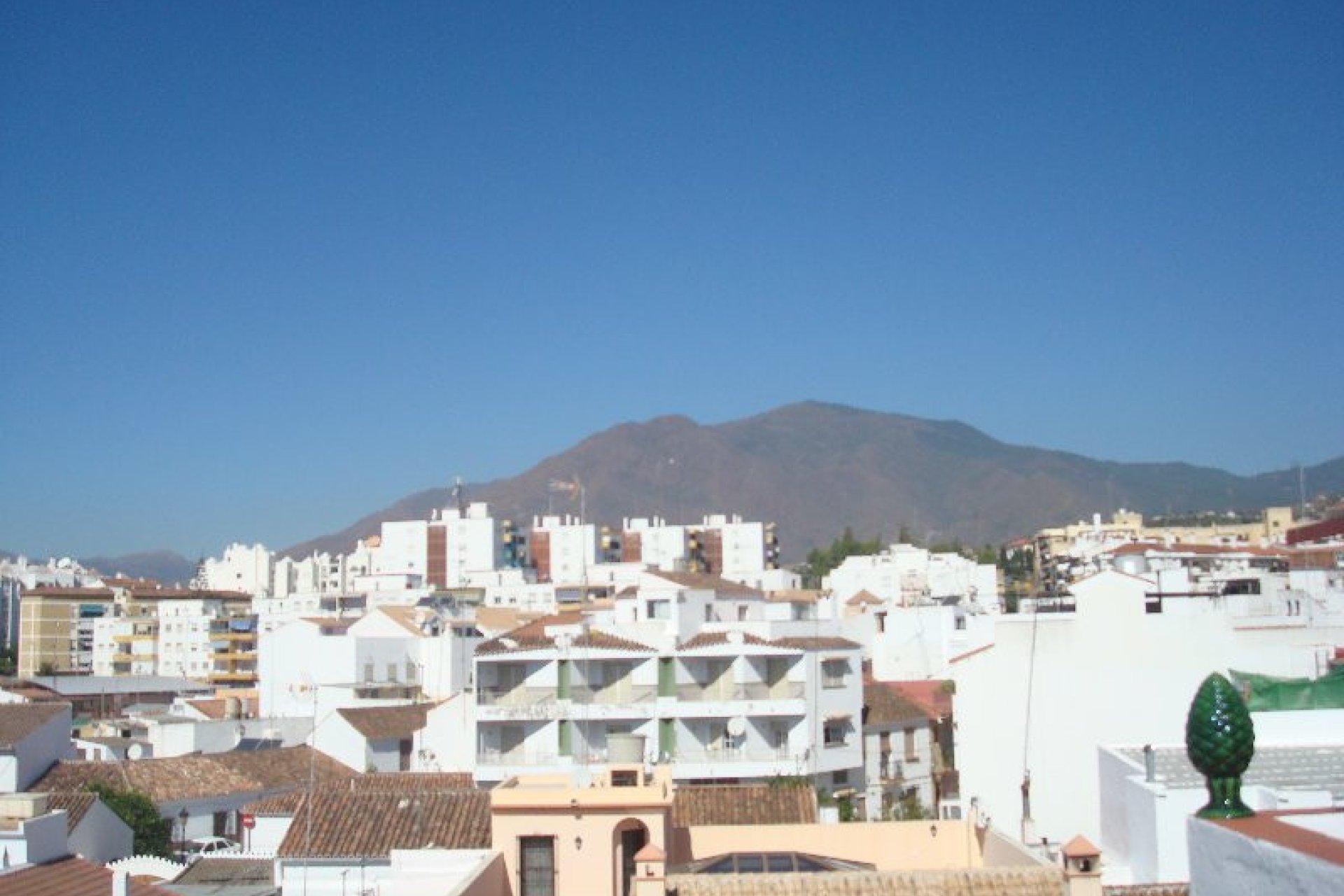 Resale - House - Detached Villa - Estepona - Estepona Centro