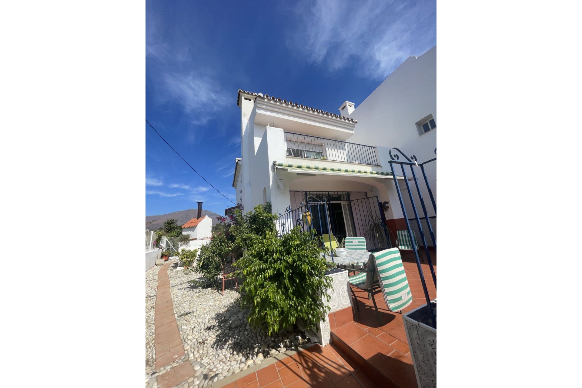 Resale - House - Detached Villa - Estepona - Estepona Centro