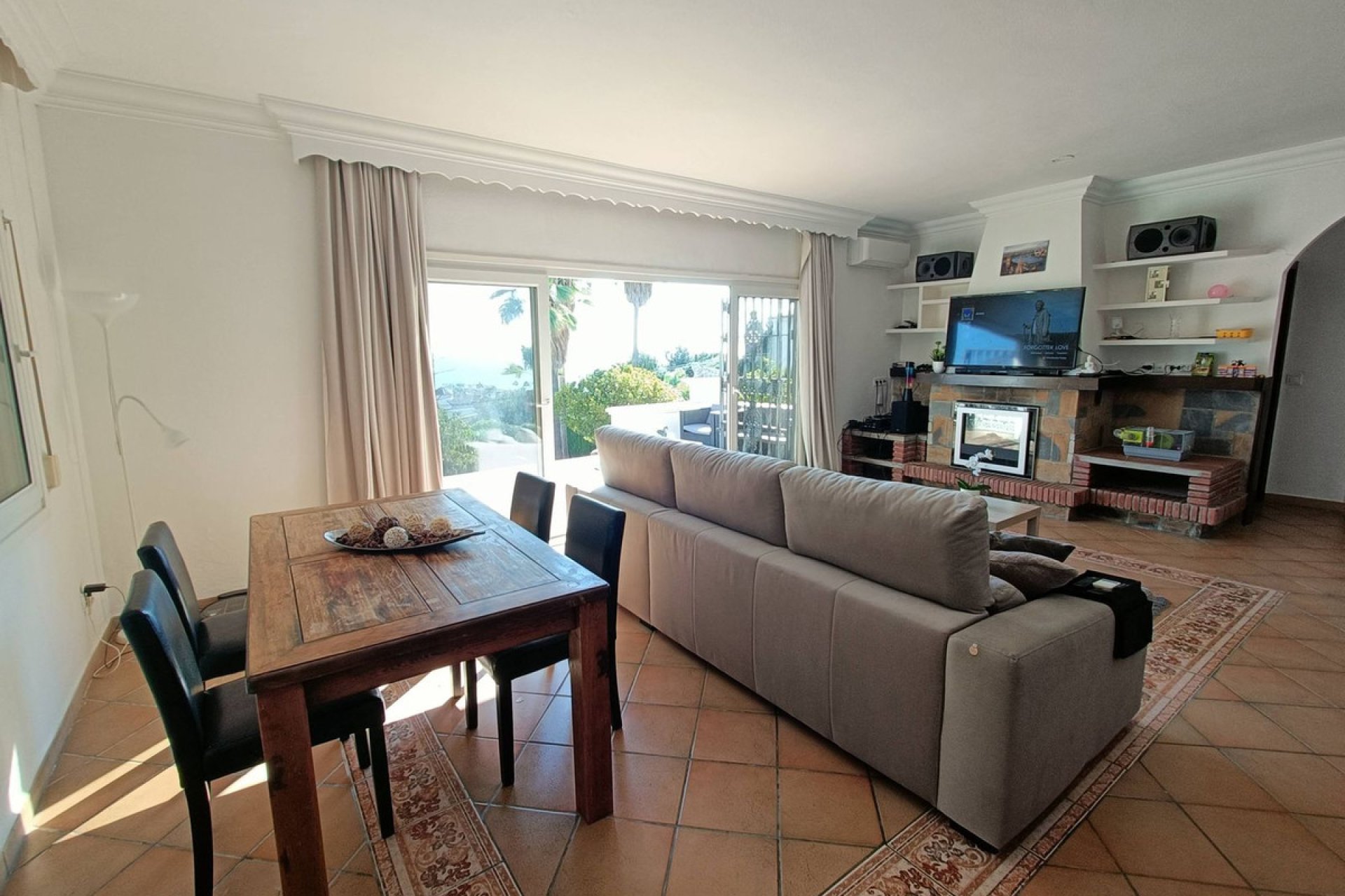 Resale - House - Detached Villa - Estepona - Estepona Centro