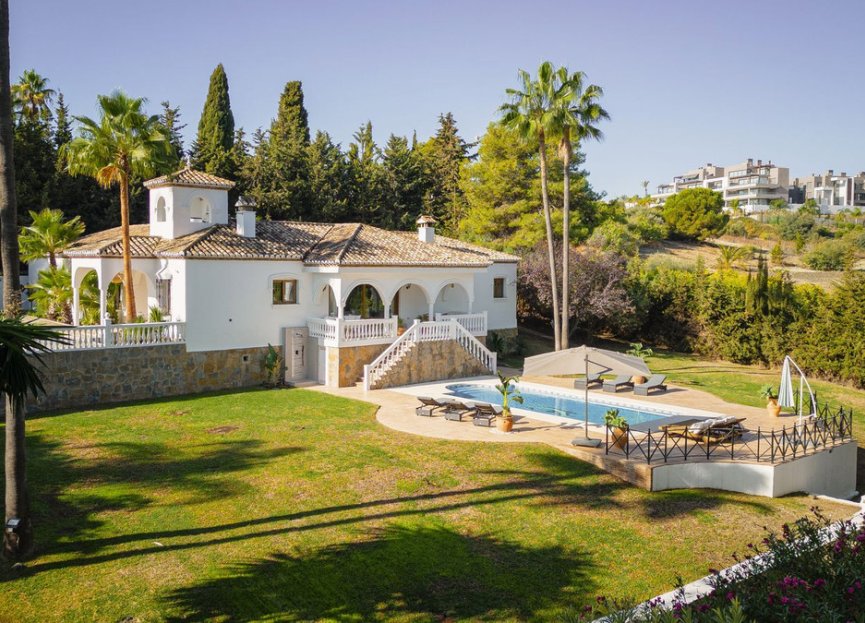 Resale - House - Detached Villa - Estepona - Estepona Centro