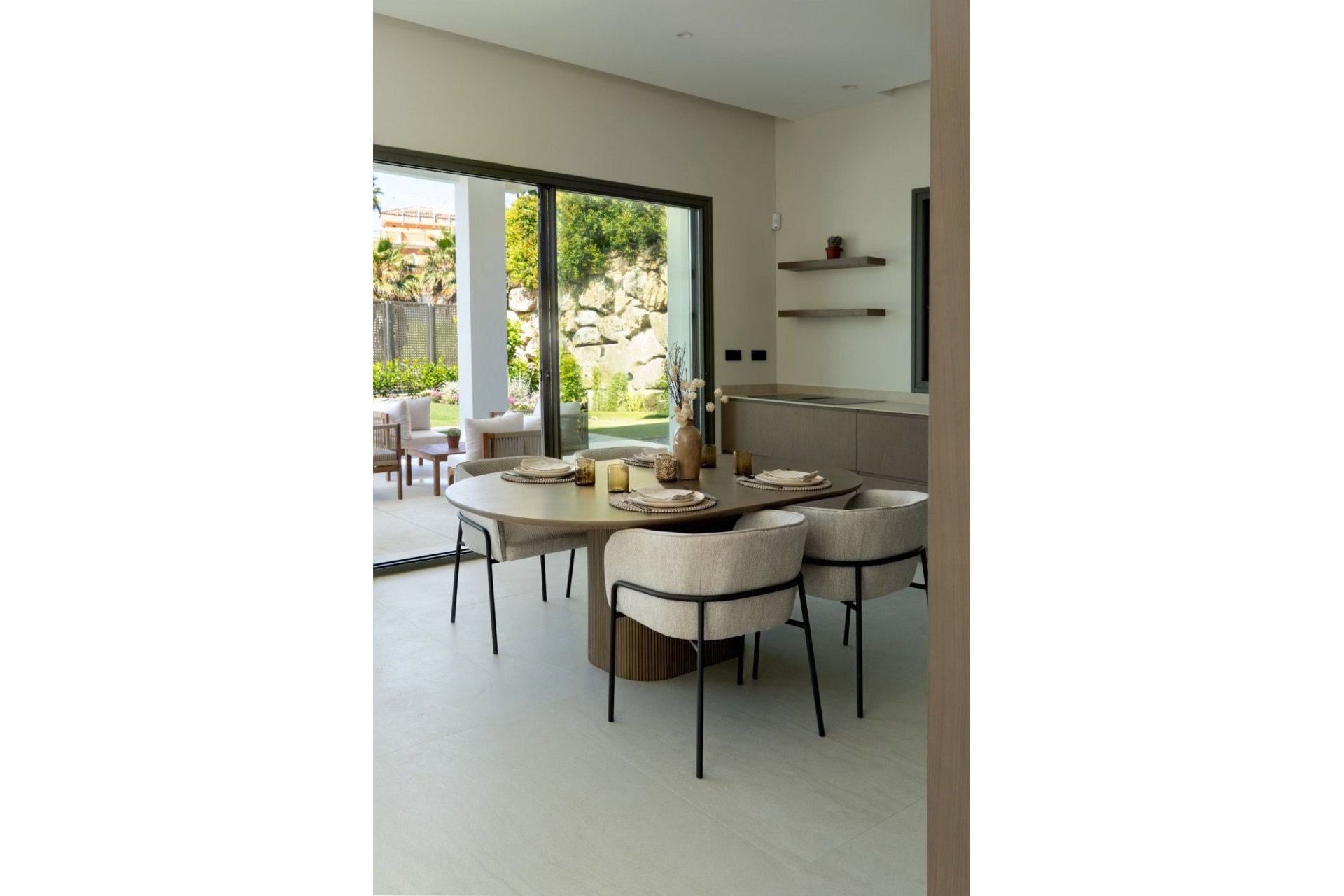 Resale - House - Detached Villa - Estepona - Estepona Centro