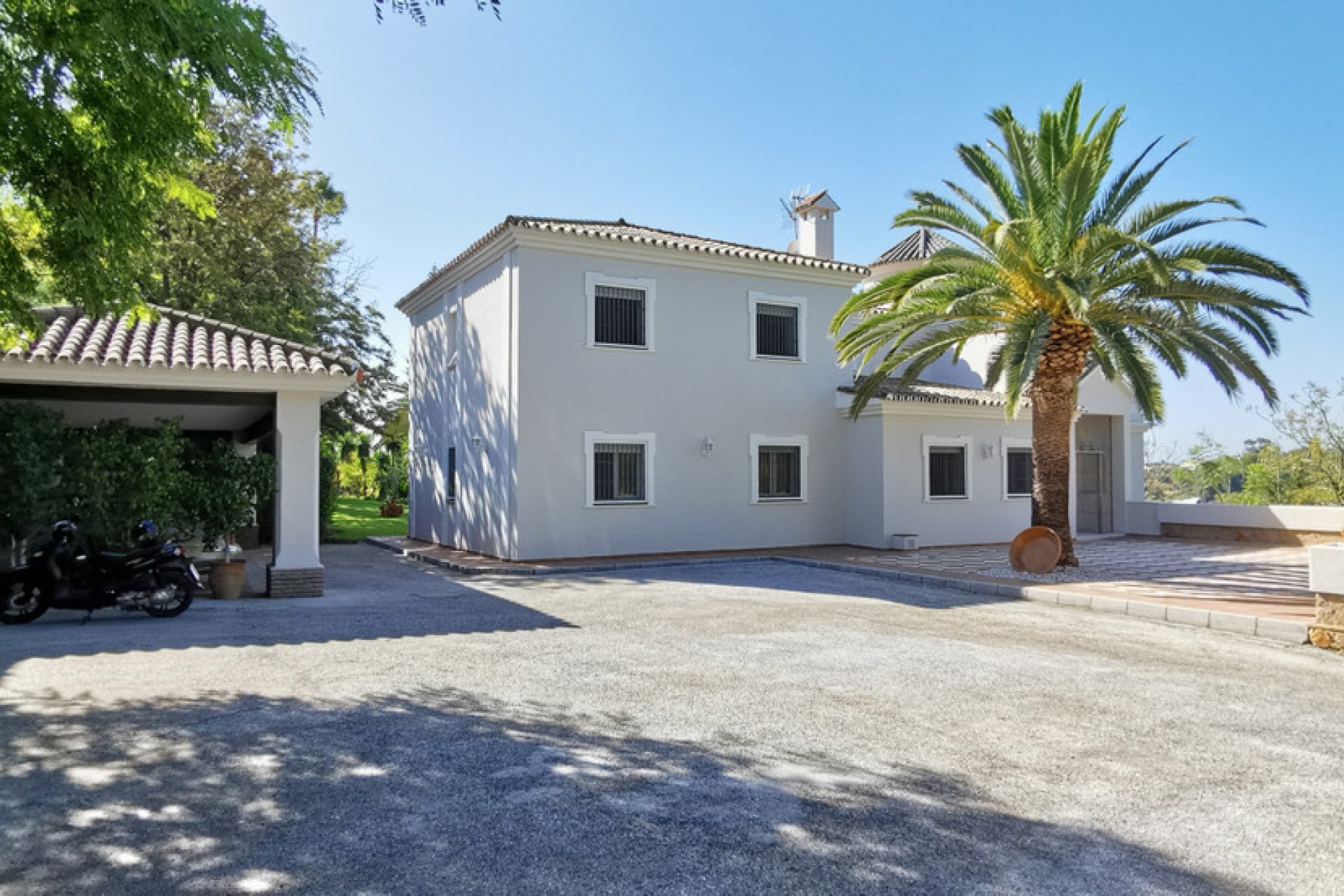 Resale - House - Detached Villa - Estepona - Estepona Centro