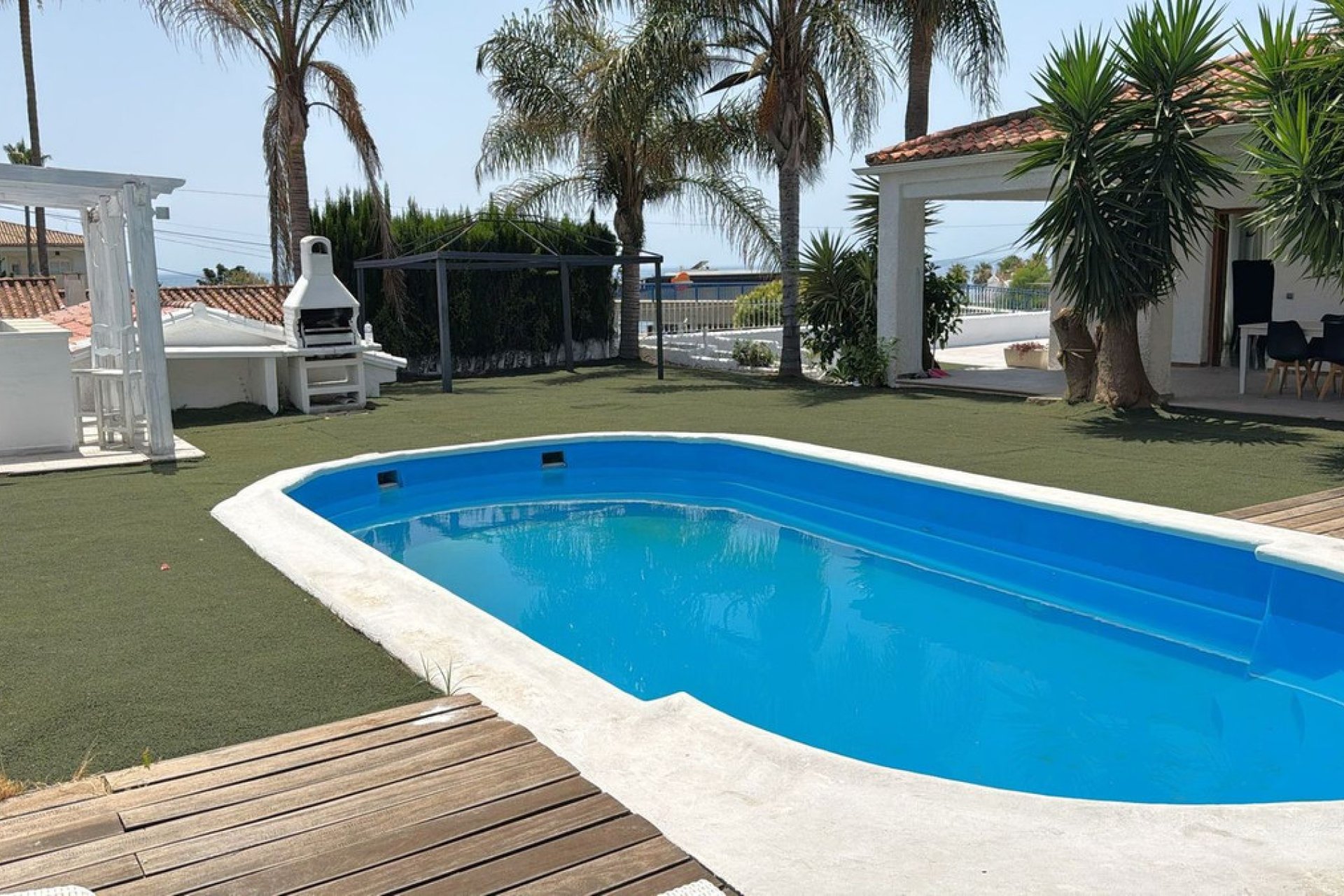 Resale - House - Detached Villa - Estepona - Estepona Centro