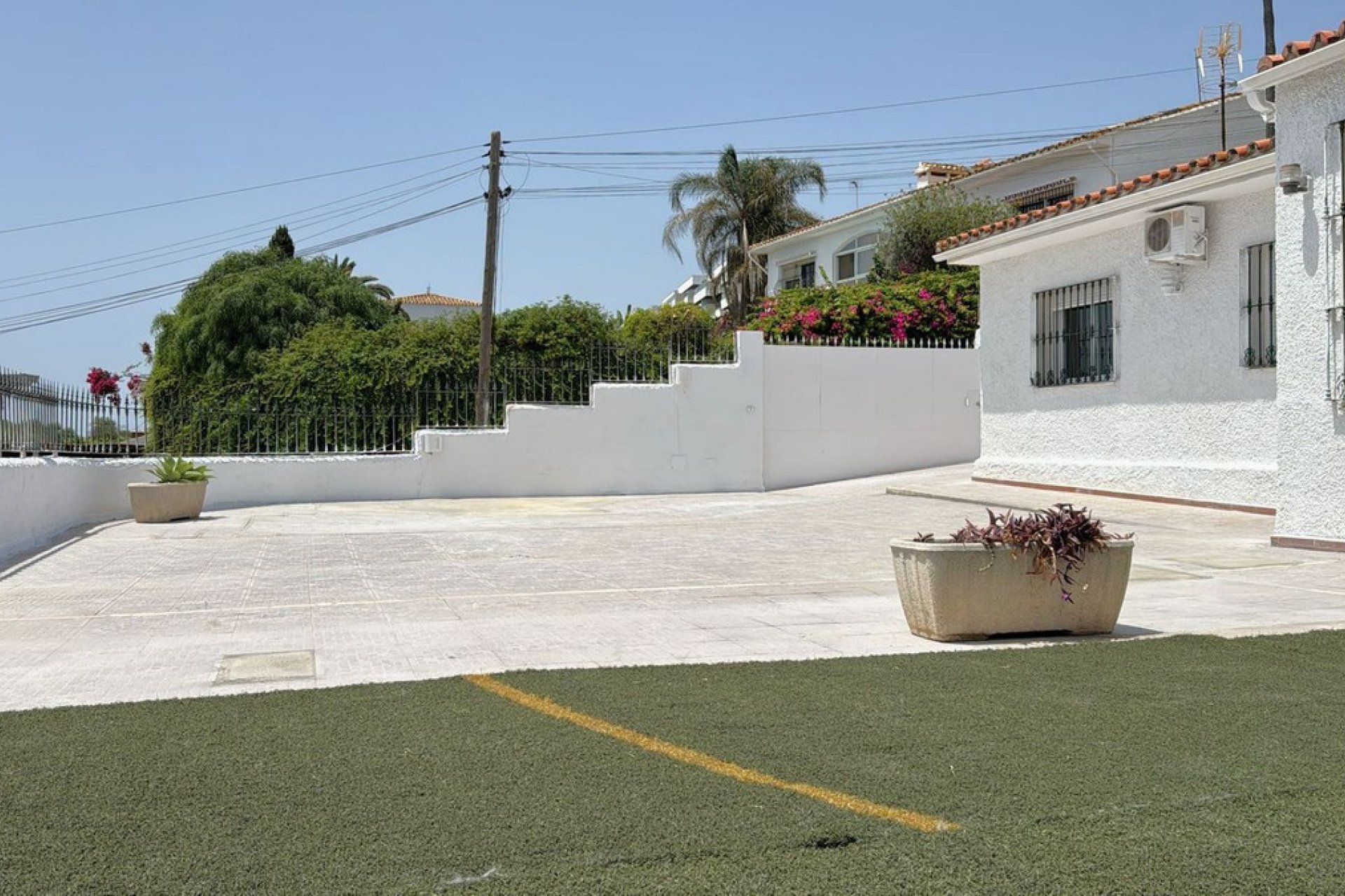 Resale - House - Detached Villa - Estepona - Estepona Centro