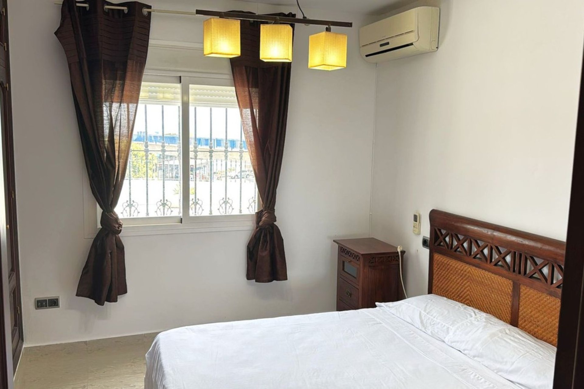 Resale - House - Detached Villa - Estepona - Estepona Centro