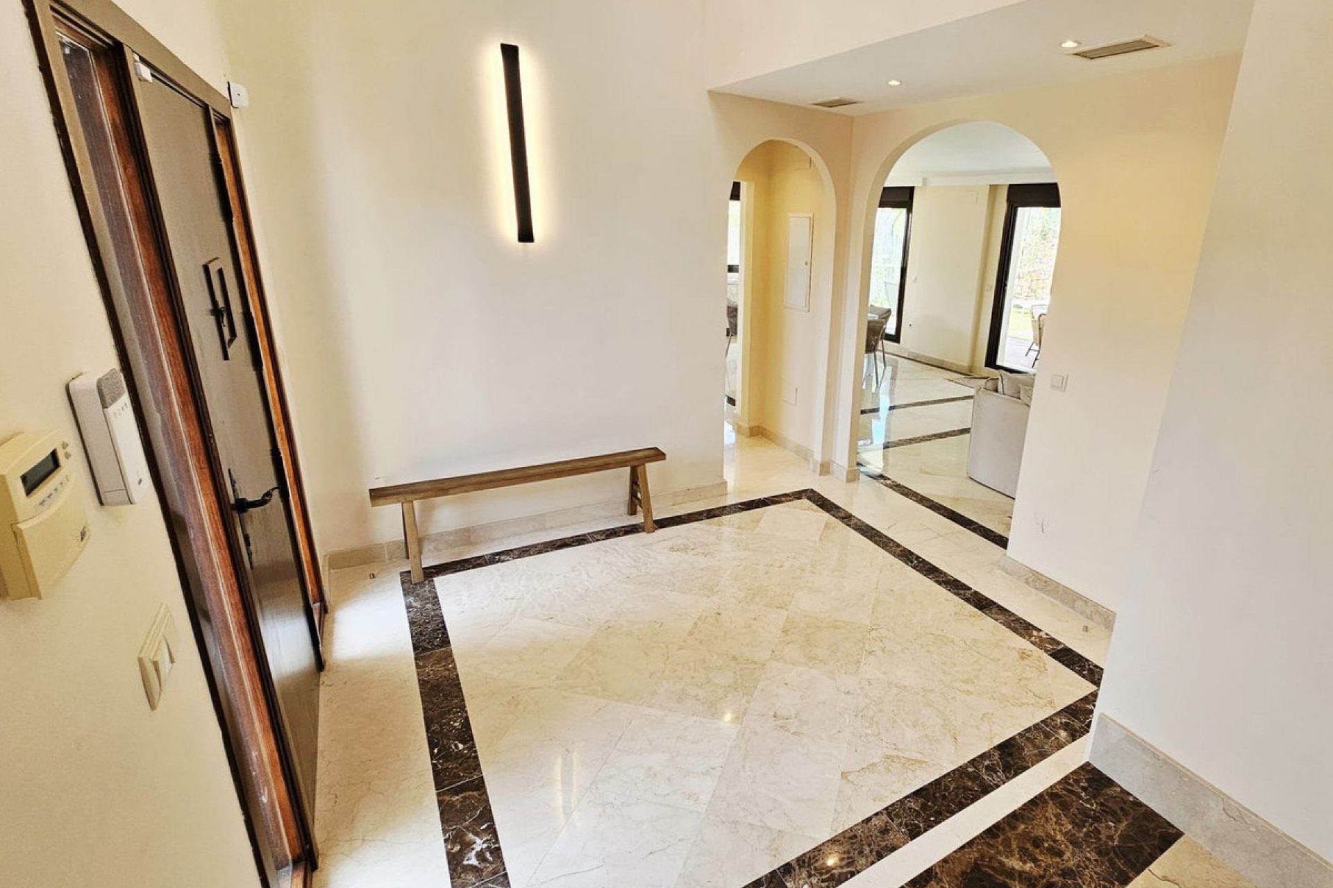 Resale - House - Detached Villa - Estepona - Estepona Centro