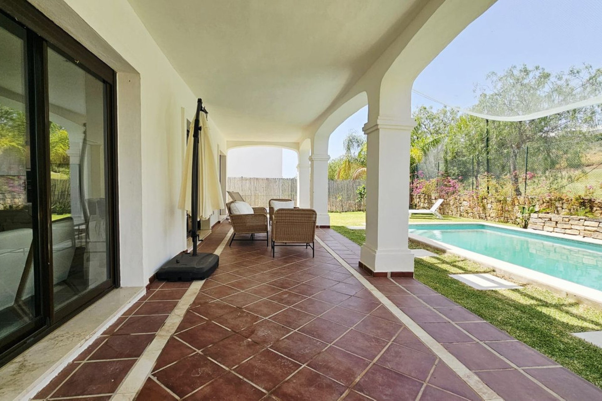 Resale - House - Detached Villa - Estepona - Estepona Centro