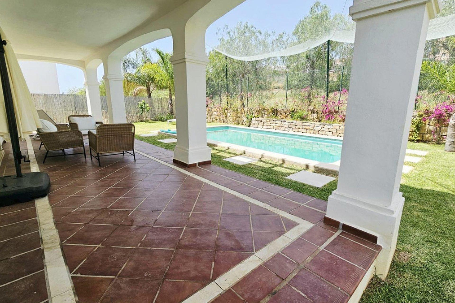 Resale - House - Detached Villa - Estepona - Estepona Centro