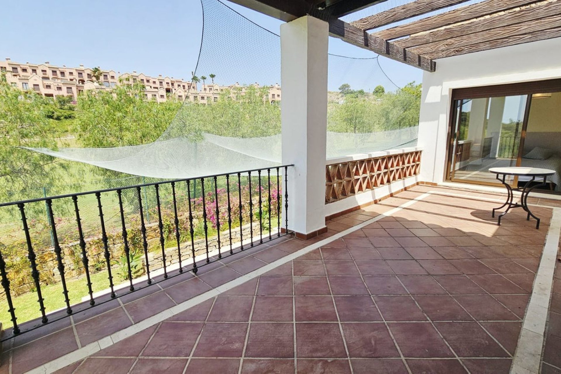 Resale - House - Detached Villa - Estepona - Estepona Centro