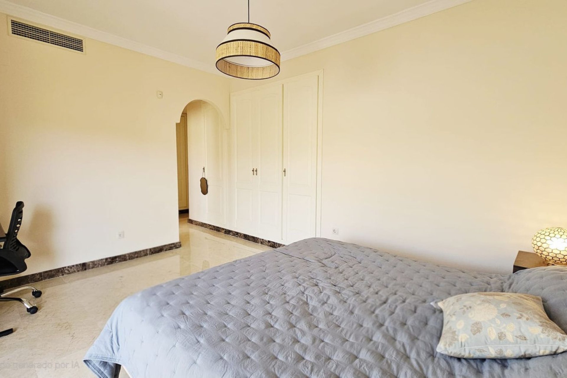 Resale - House - Detached Villa - Estepona - Estepona Centro