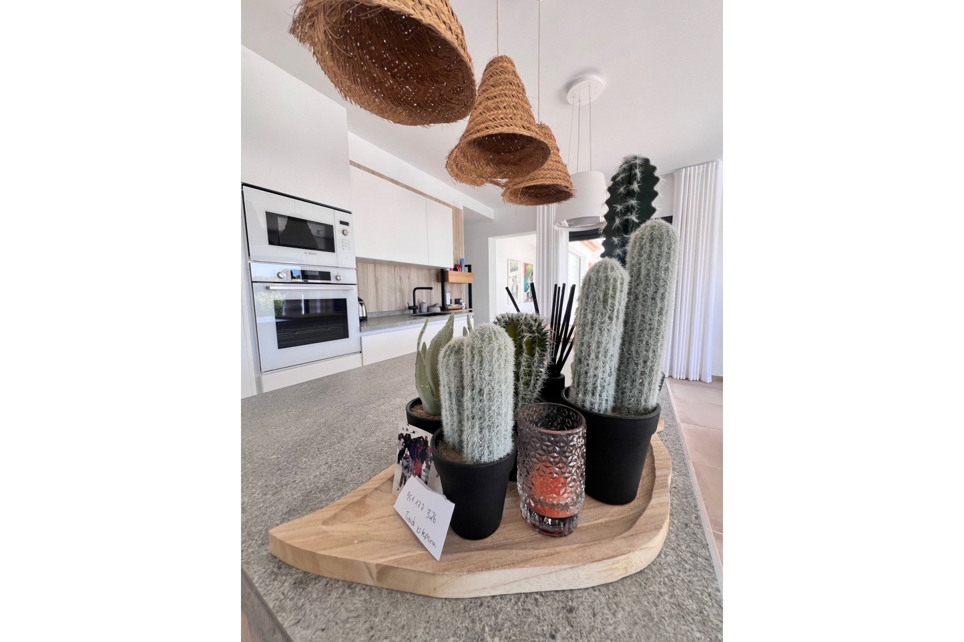 Resale - House - Detached Villa - Estepona - Estepona Centro