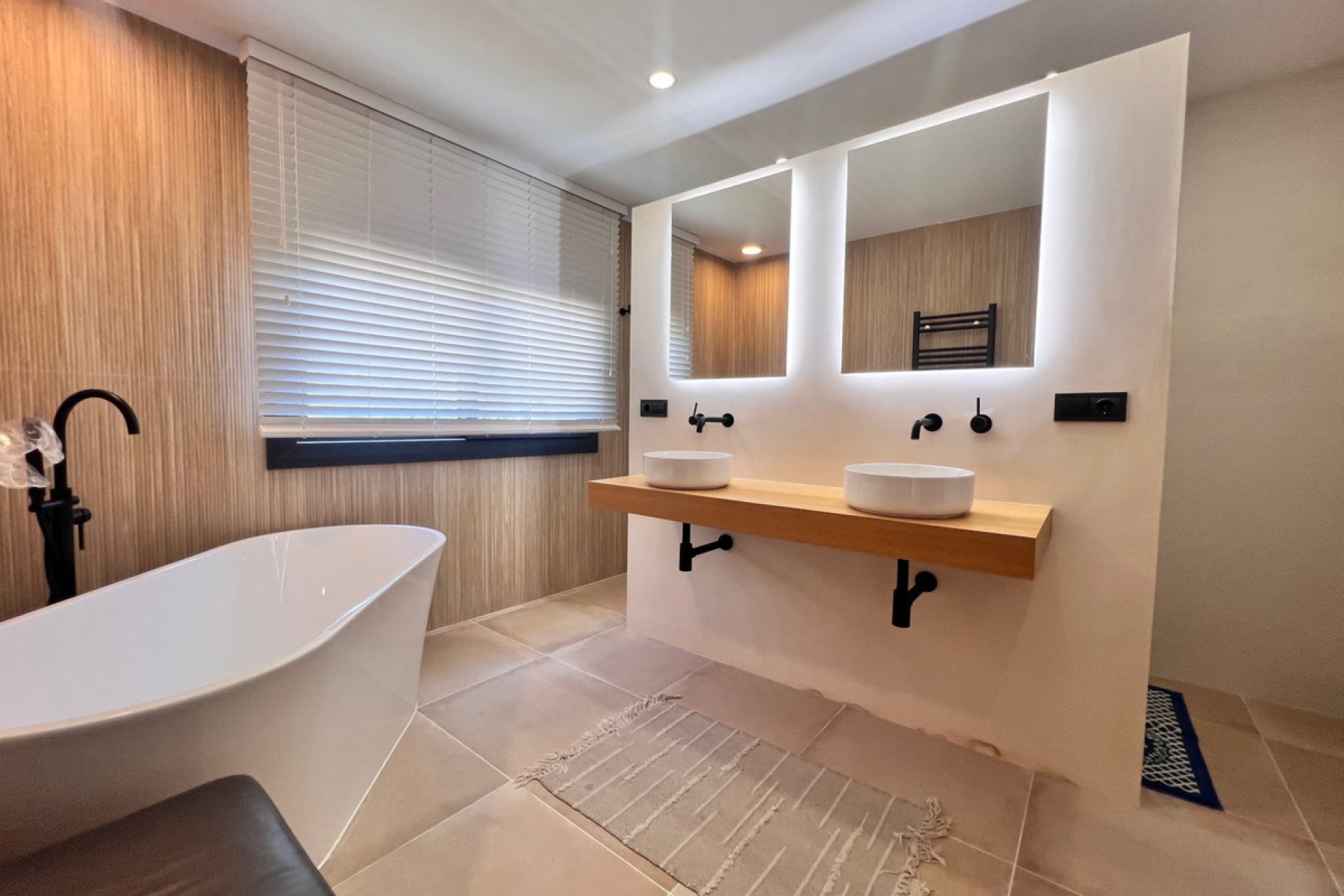 Resale - House - Detached Villa - Estepona - Estepona Centro