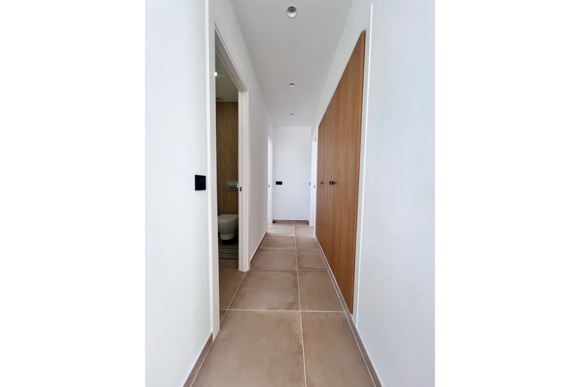 Resale - House - Detached Villa - Estepona - Estepona Centro