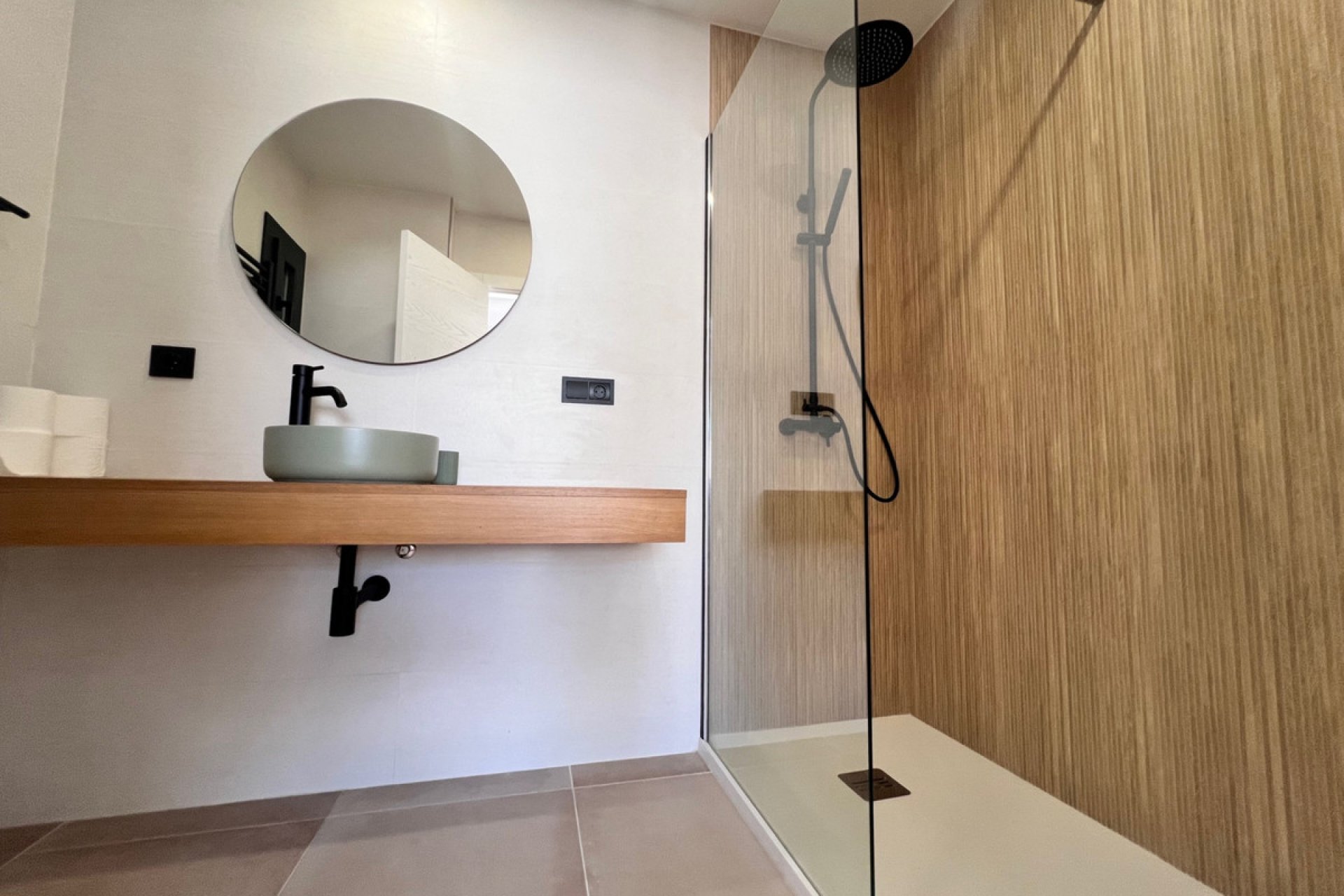 Resale - House - Detached Villa - Estepona - Estepona Centro