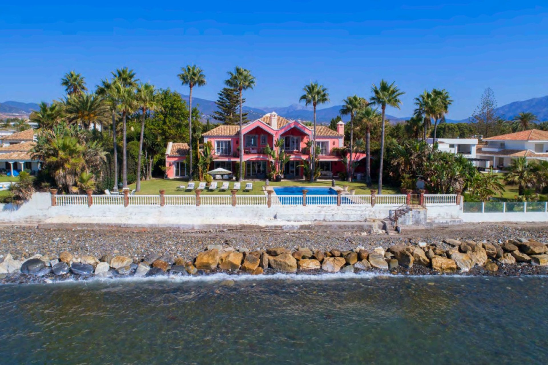 Resale - House - Detached Villa - Estepona - New Golden Mile