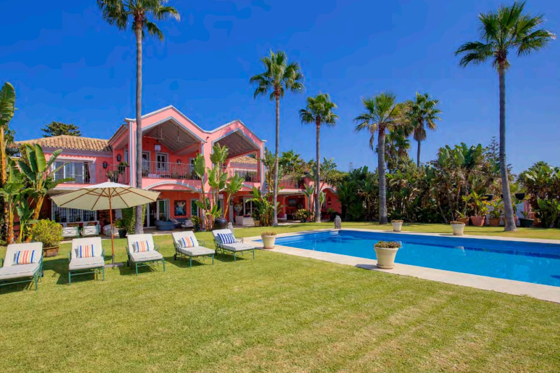 Resale - House - Detached Villa - Estepona - New Golden Mile
