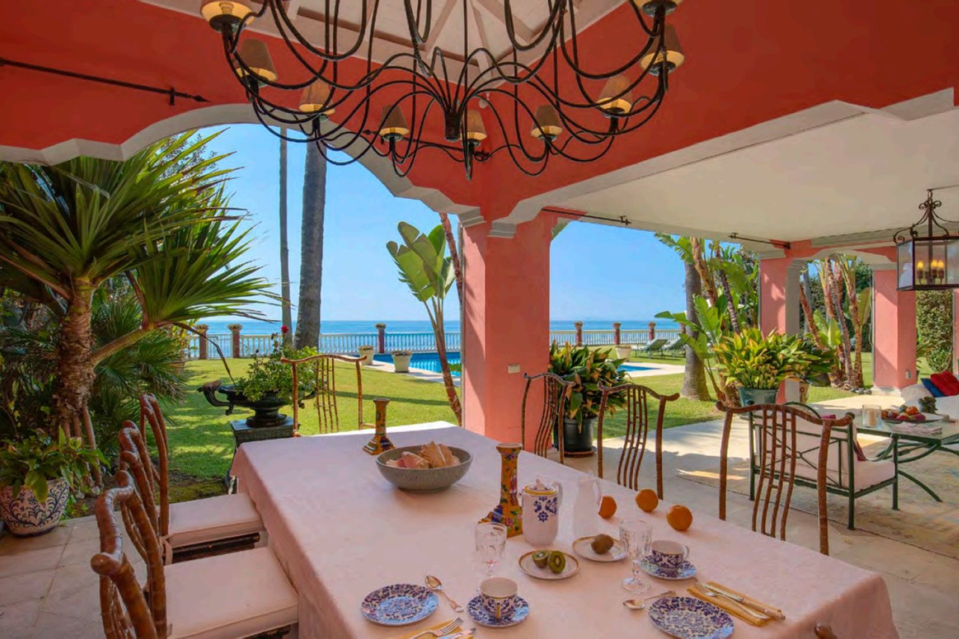 Resale - House - Detached Villa - Estepona - New Golden Mile