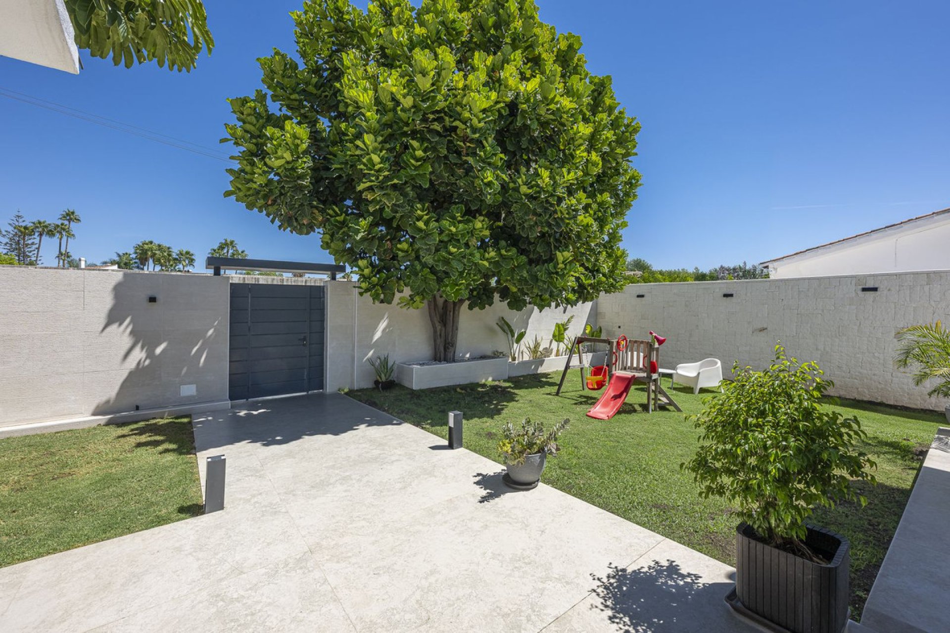 Resale - House - Detached Villa - Estepona - New Golden Mile