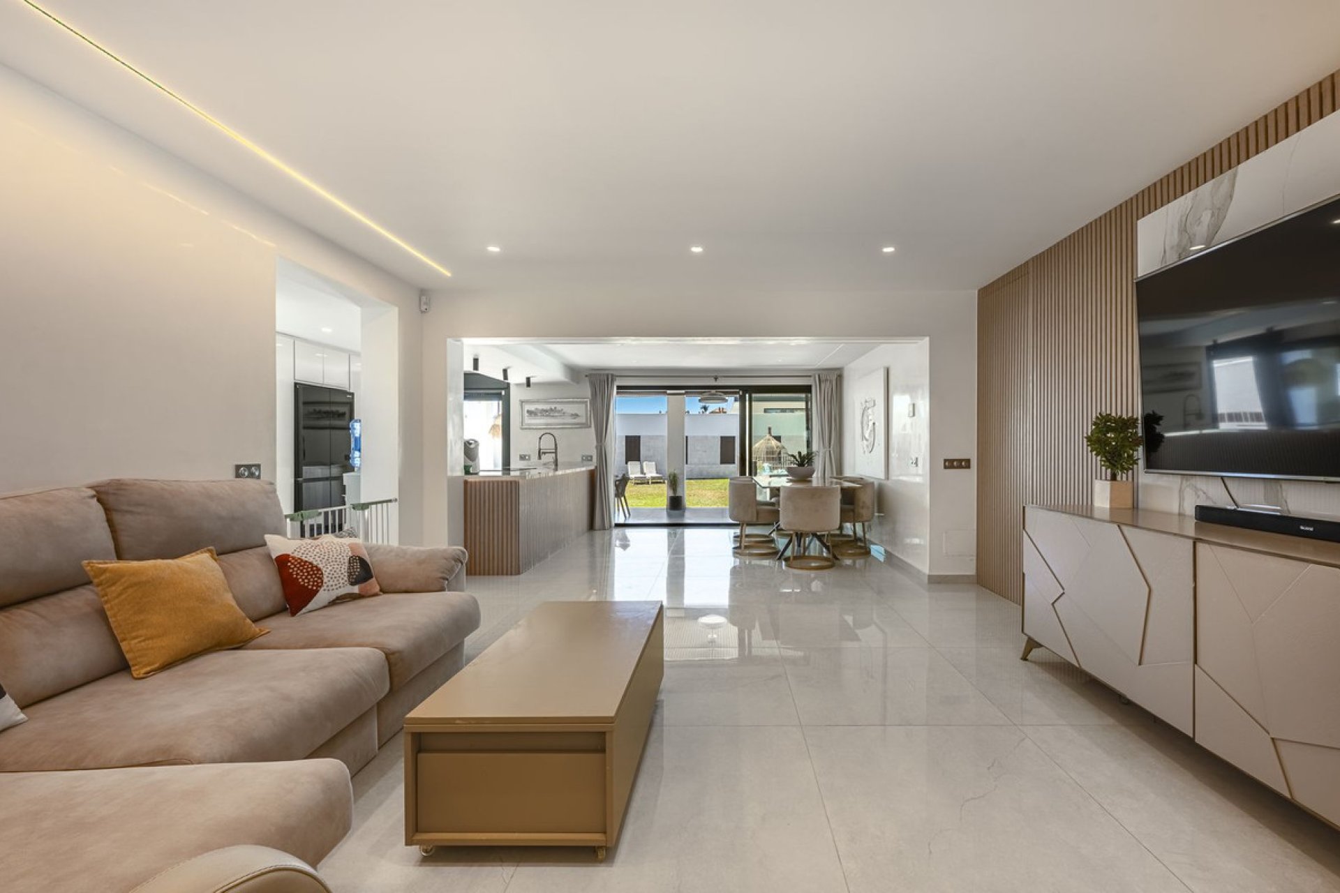 Resale - House - Detached Villa - Estepona - New Golden Mile