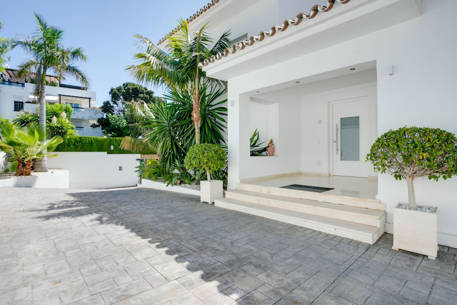 Resale - House - Detached Villa - Estepona - New Golden Mile