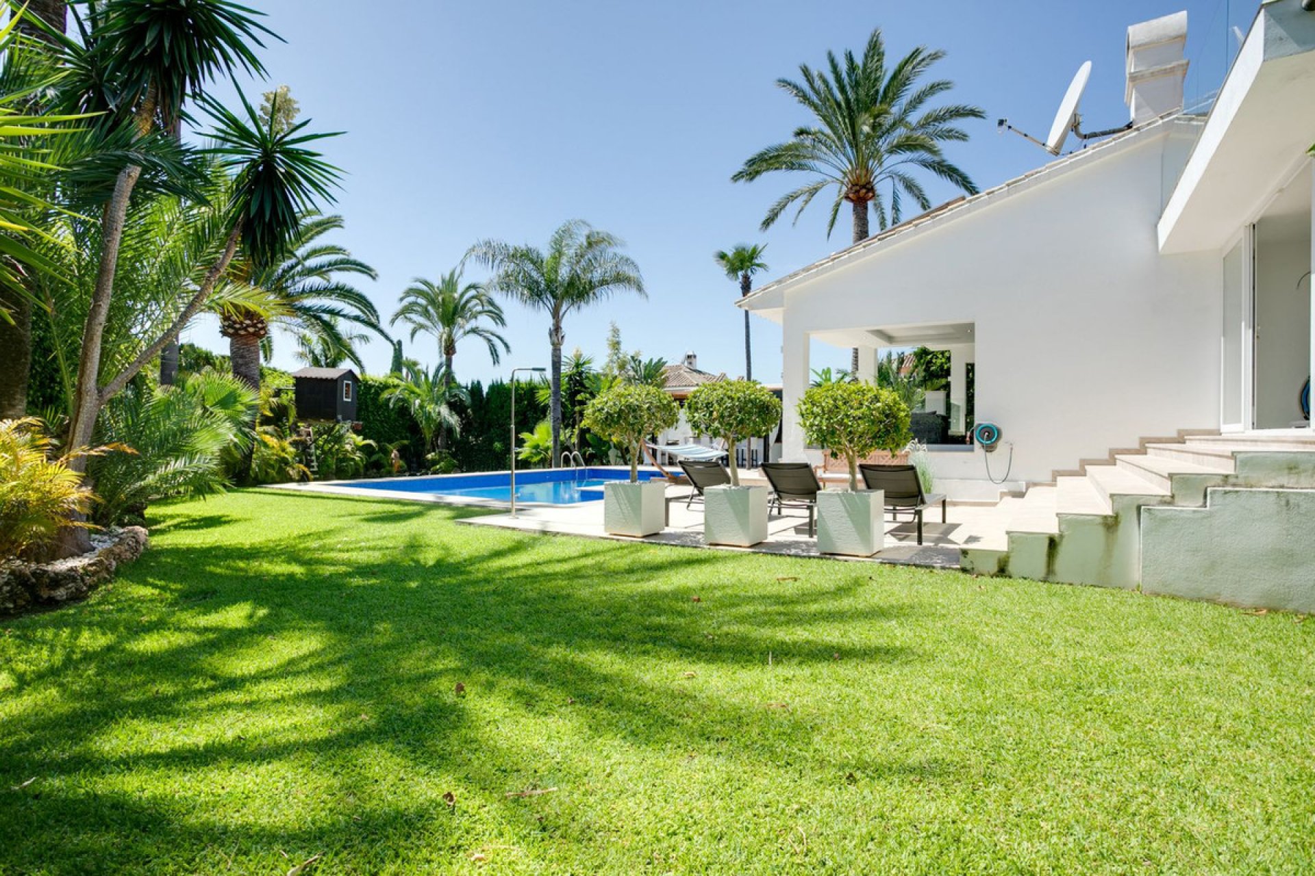 Resale - House - Detached Villa - Estepona - New Golden Mile