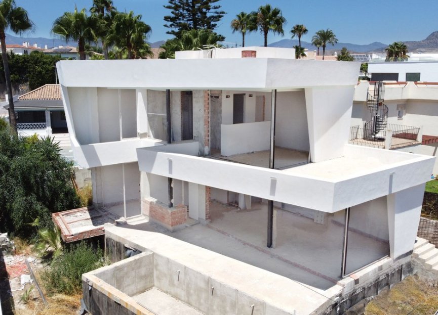 Resale - House - Detached Villa - Estepona - New Golden Mile