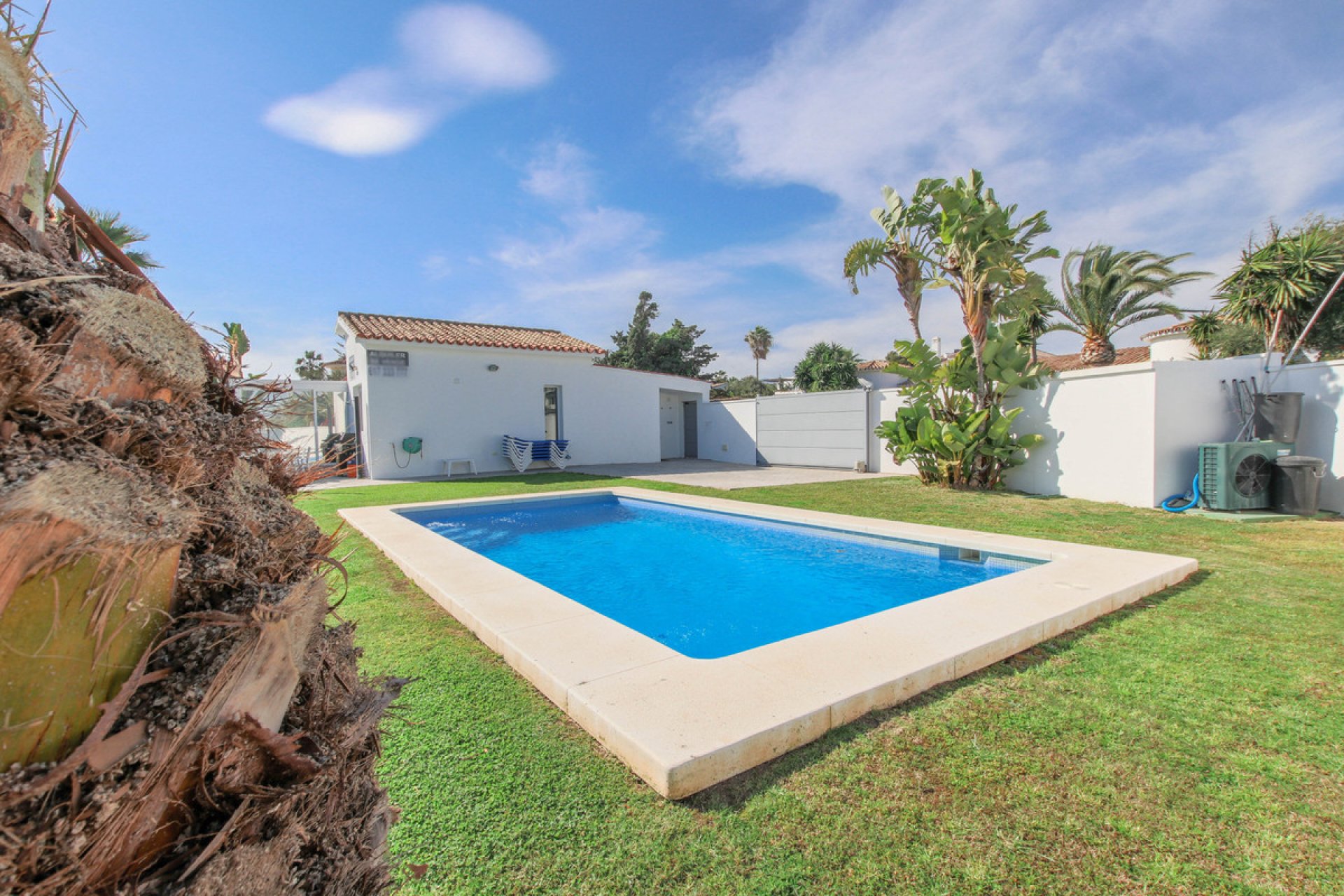 Resale - House - Detached Villa - Estepona - New Golden Mile