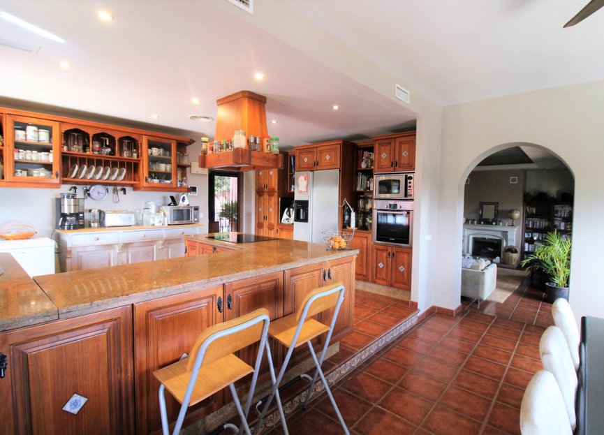 Resale - House - Detached Villa - Estepona - New Golden Mile