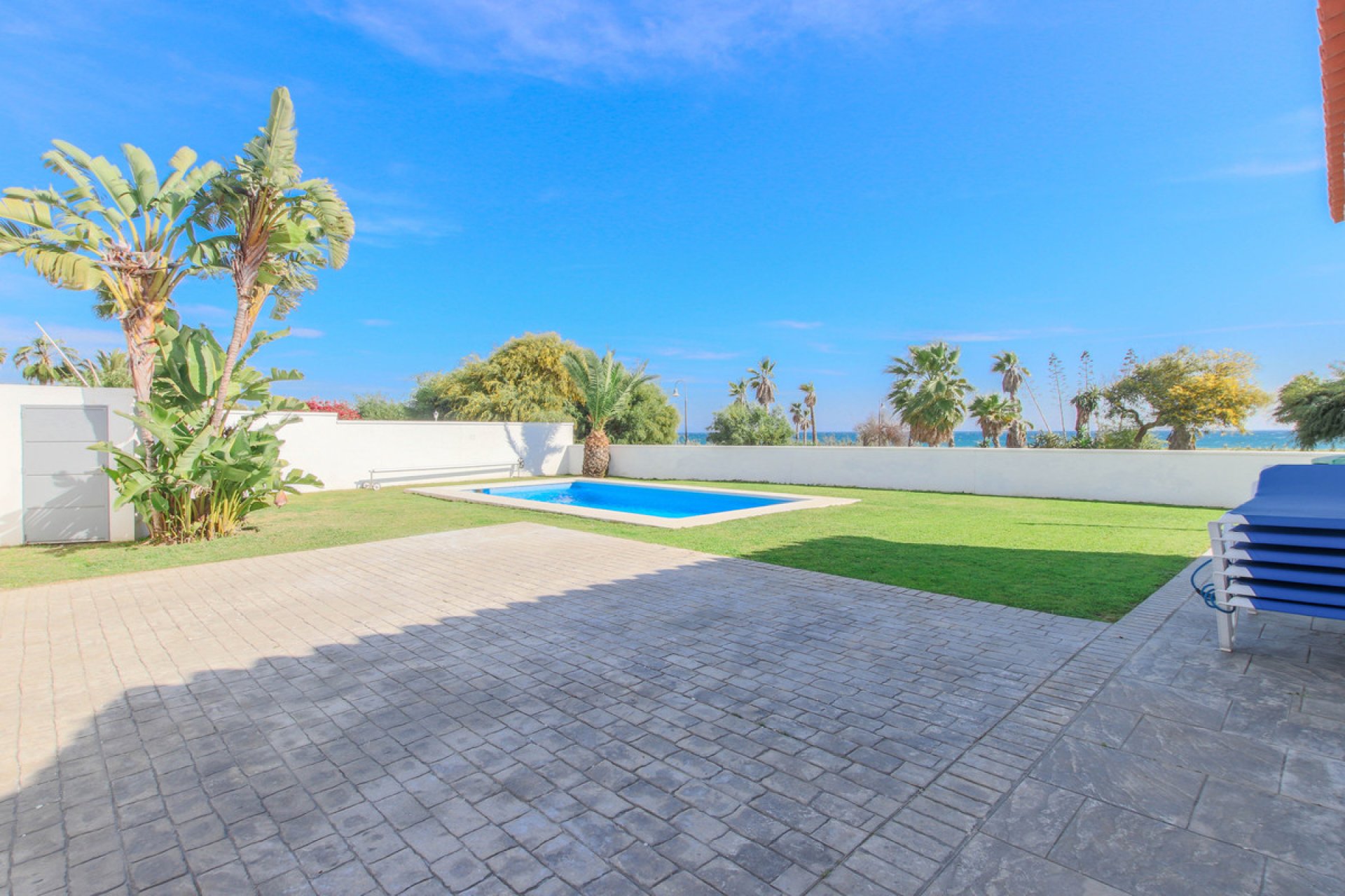 Resale - House - Detached Villa - Estepona - New Golden Mile