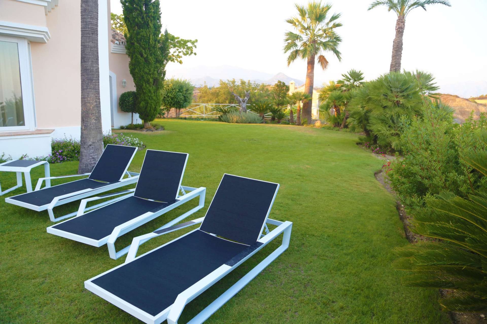 Resale - House - Detached Villa - Estepona - New Golden Mile