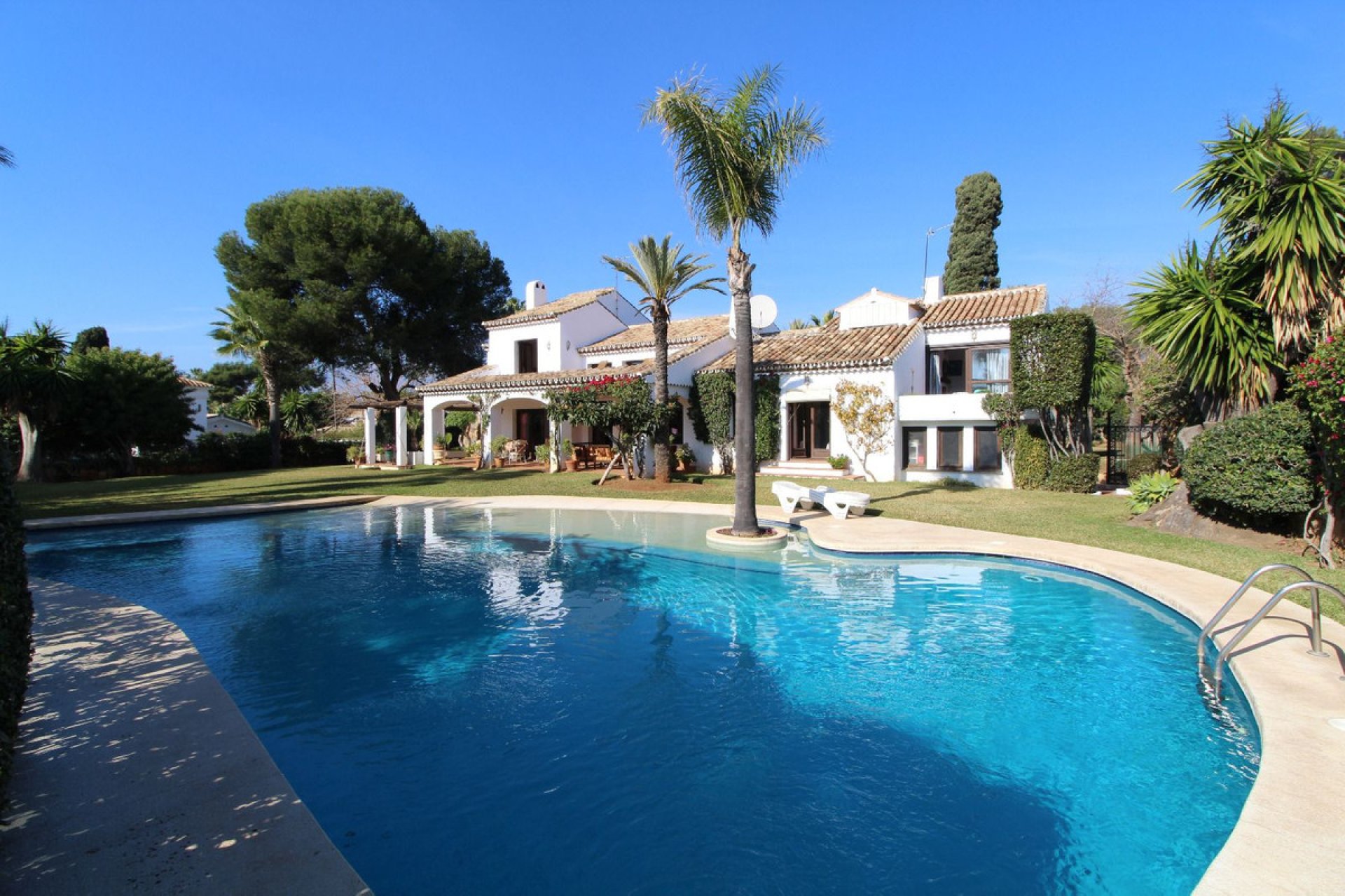 Resale - House - Detached Villa - Estepona - New Golden Mile