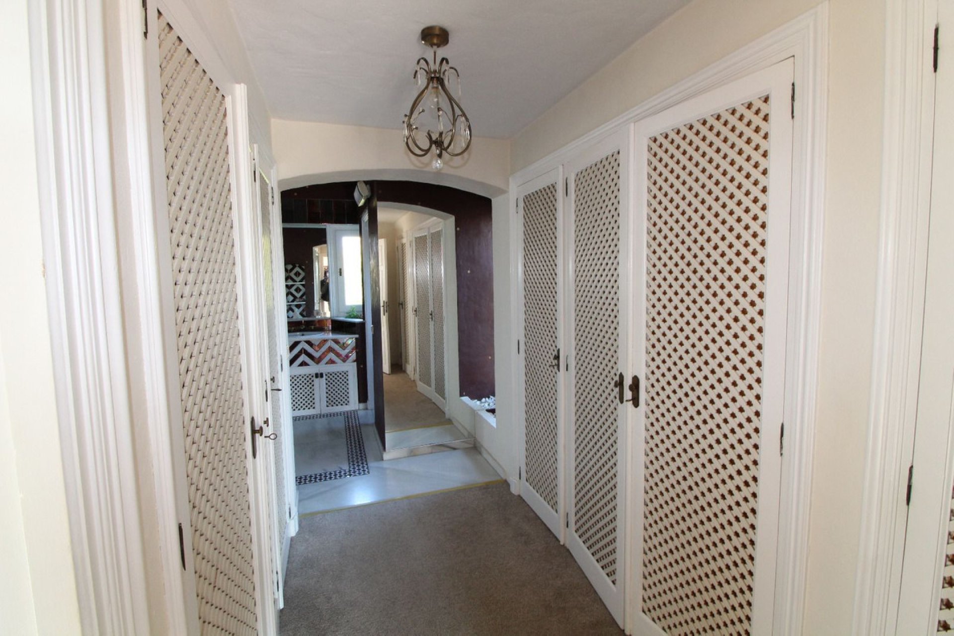 Resale - House - Detached Villa - Estepona - New Golden Mile