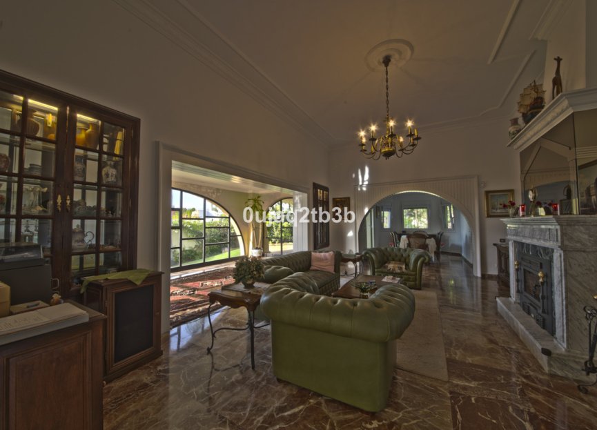 Resale - House - Detached Villa - Estepona - New Golden Mile