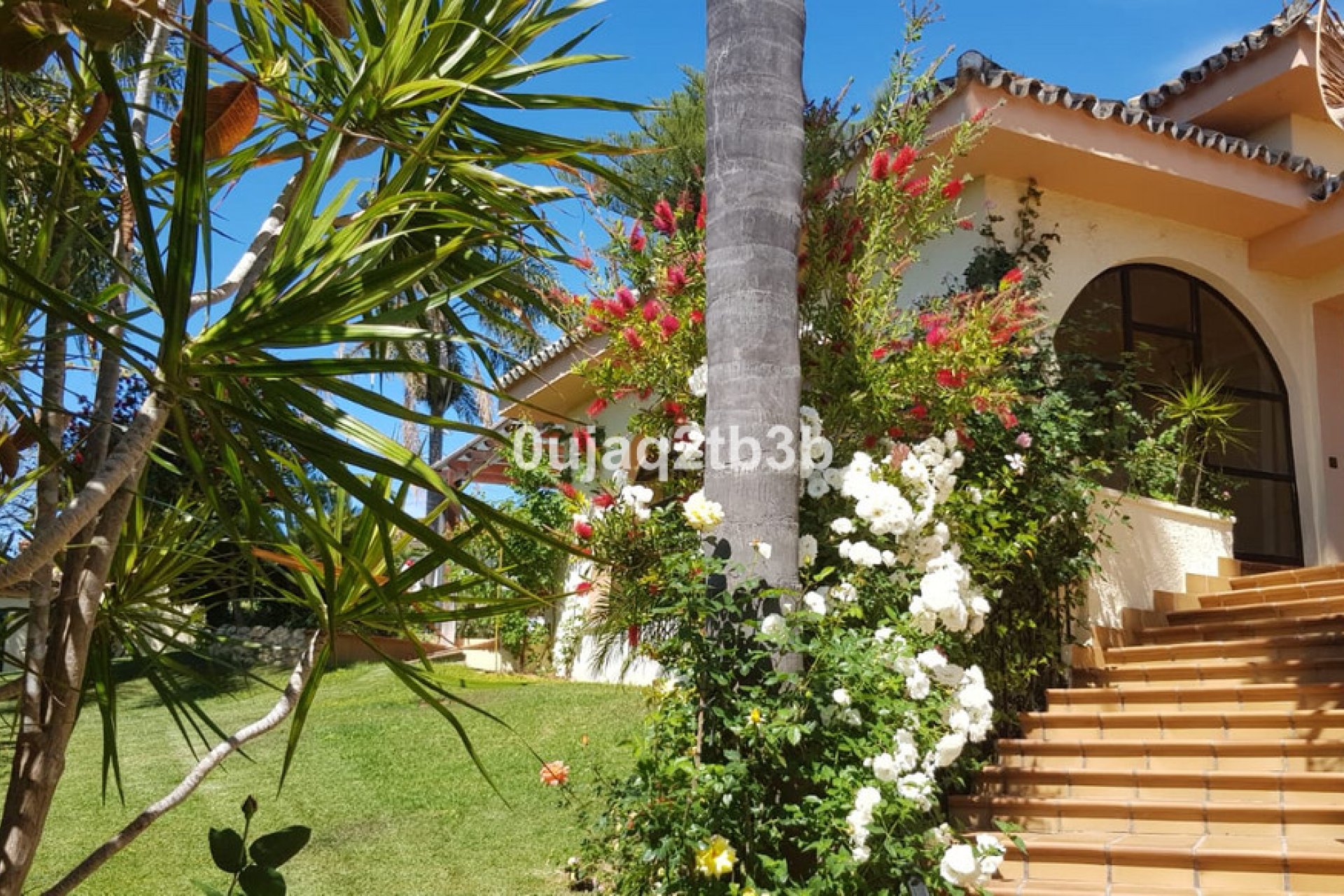 Resale - House - Detached Villa - Estepona - New Golden Mile