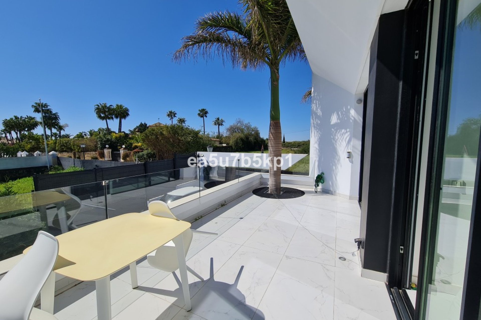 Resale - House - Detached Villa - Estepona - New Golden Mile